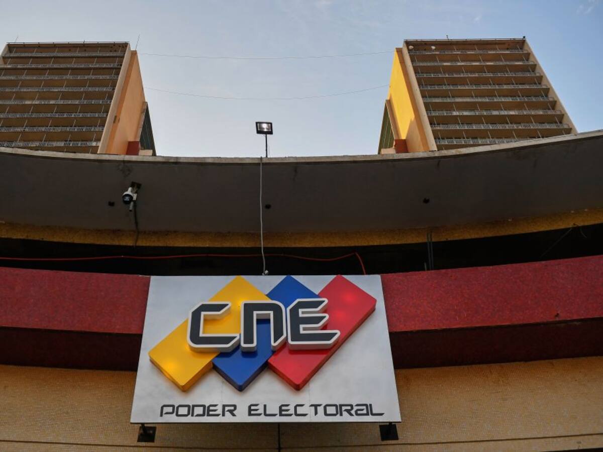 CNE acatará la decisión del Tribunal Supremo de respaldar la reelección de Nicolás Maduro