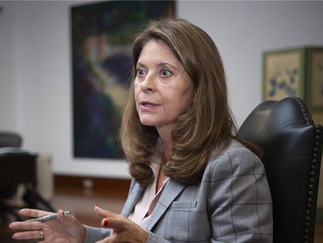 La vicepresidenta Marta Lucía Ramírez defendió la implementación del acuerdo de paz y aseguró que el Gobierno le ha cumplido a la FARC.. Foto: