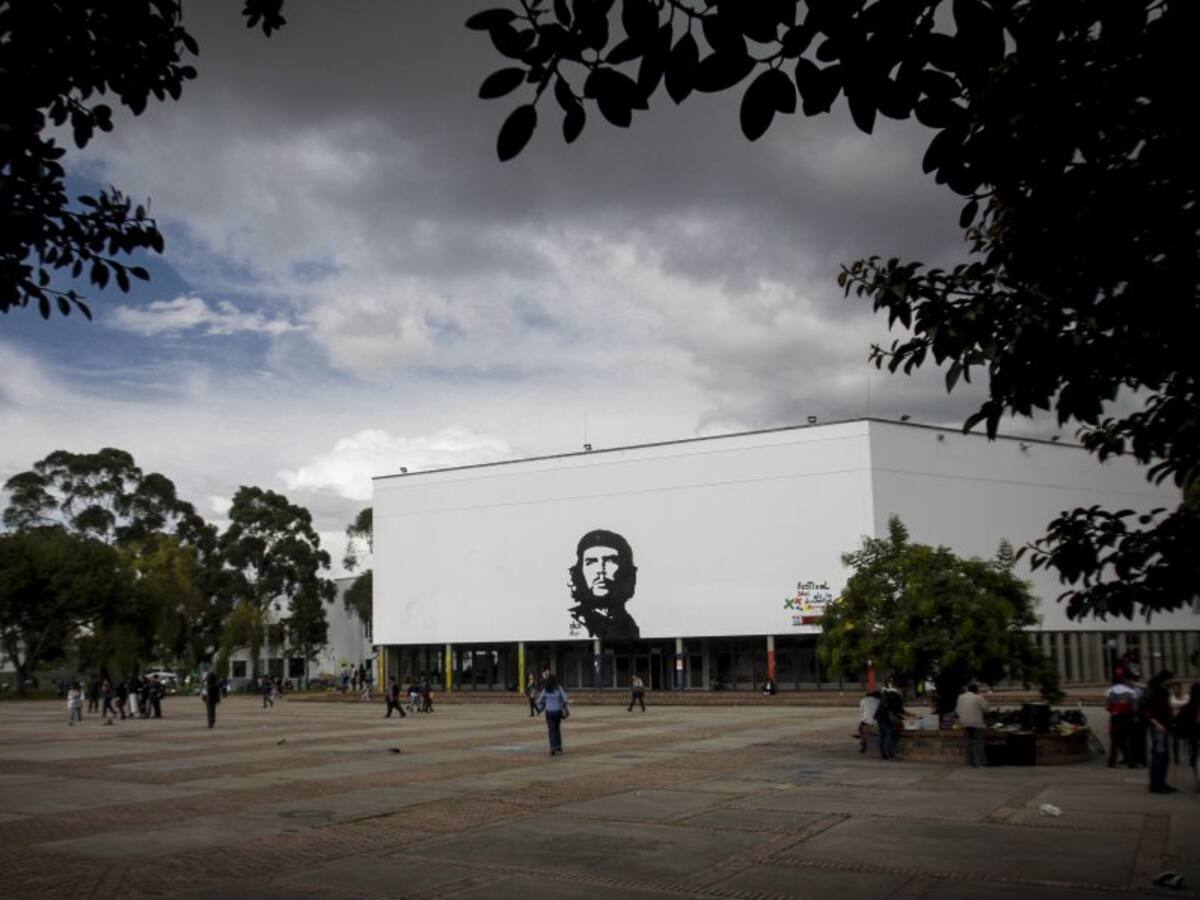 Irrupción en la Universidad Nacional: 2.000 manifestantes entran sin permiso y acampan en el campus