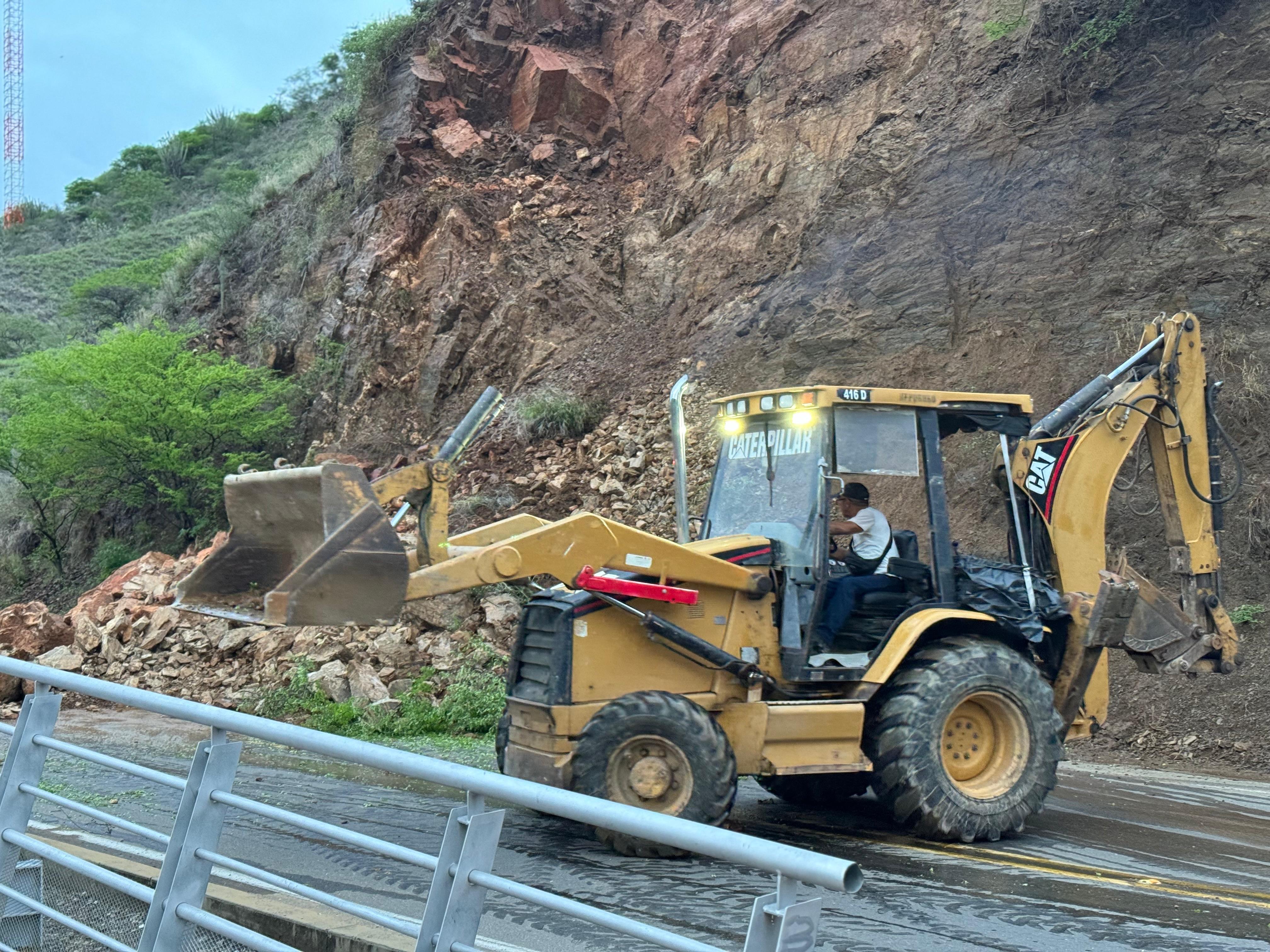 Trabajos en el cerro El Ziruma/ Alcaldía de Santa Marta.