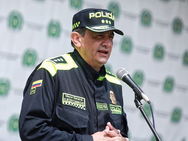 Denuncian que falsos policías hacen controles en la calle 72 de Bogotá