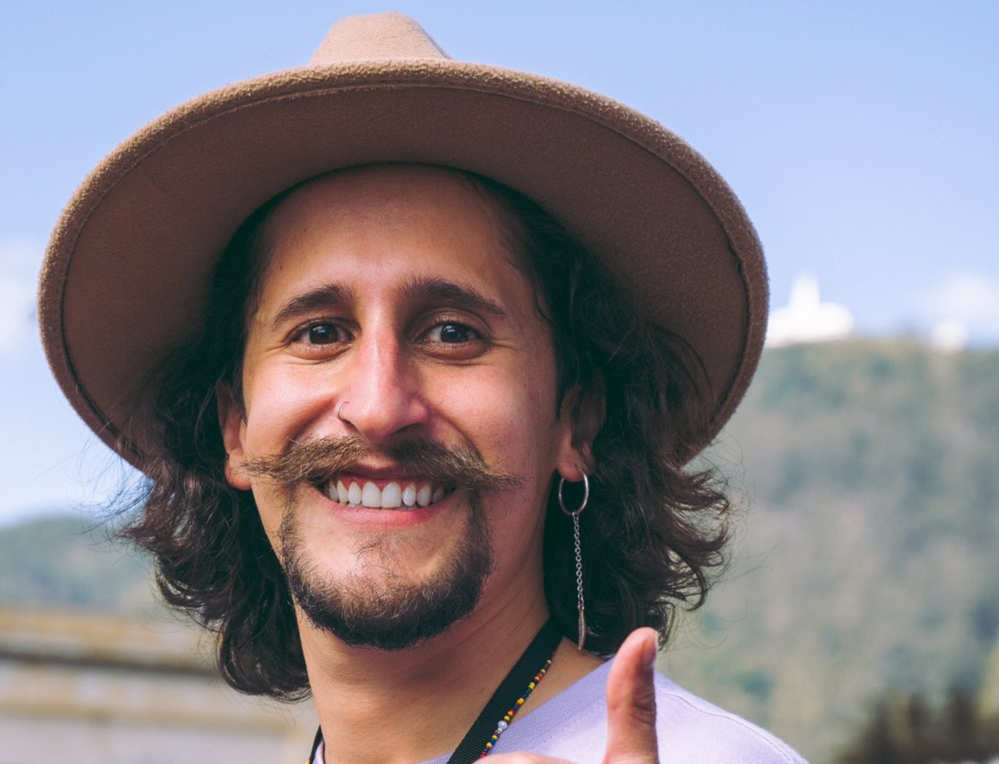 Sebastián Guanumen, asesor de la campaña de Gustavo Petro. Foto: Twitter @GuanumenSeb