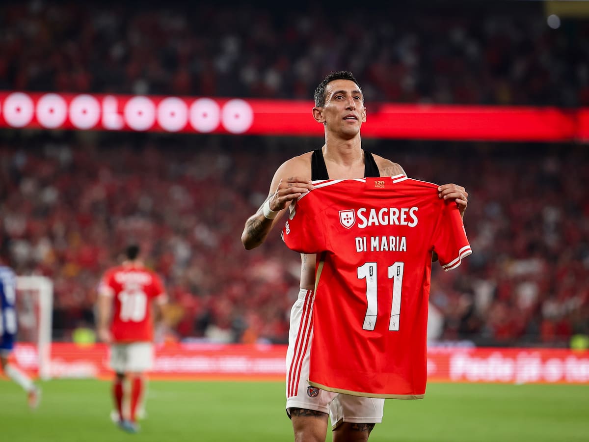 Benfica ganó el clásico portugués tras derrotar al Porto 1-0