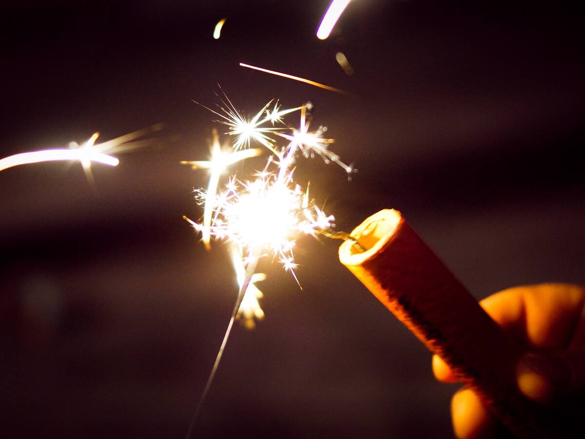 ‘Noche de Velitas’ dejó 94 personas quemadas con pólvora en Colombia