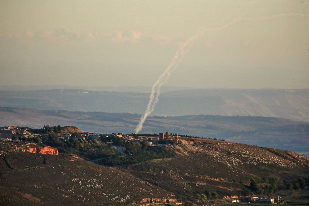 Ataque con misiles perpetrado por Hizbulá desde el Líbano (Foto: AFP via Getty Images)