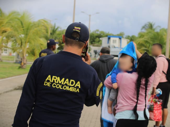 Rescatan a más de 20 migrantes que naufragaron en San Andrés. Foto: Cortesía Armada de Colombia.