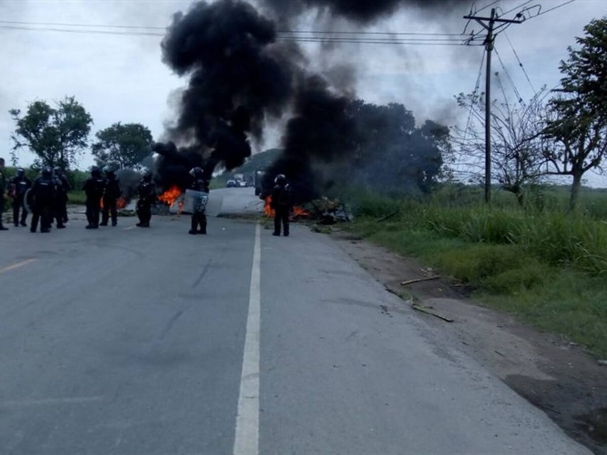 Protestas generan choques con el Esmad en Miranda, Cauca