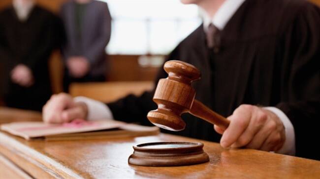 Juez de Sahagún prohíbe uso de celulares a sus empleados en horario laboral. Foto: Getty Images