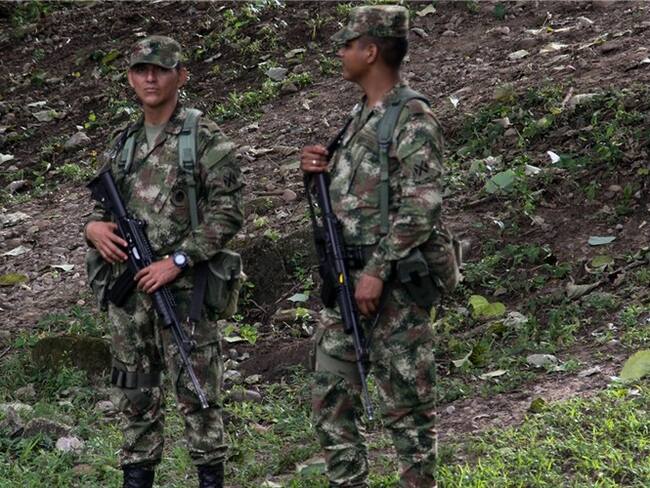 Ejército confirma muerte de soldado tras hostigamiento del Eln en Arauca