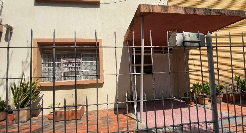 En abandono está la vivienda donde se ubica empresa que vendió carrotanques para La Guajira. Foto: Jenny Márquez