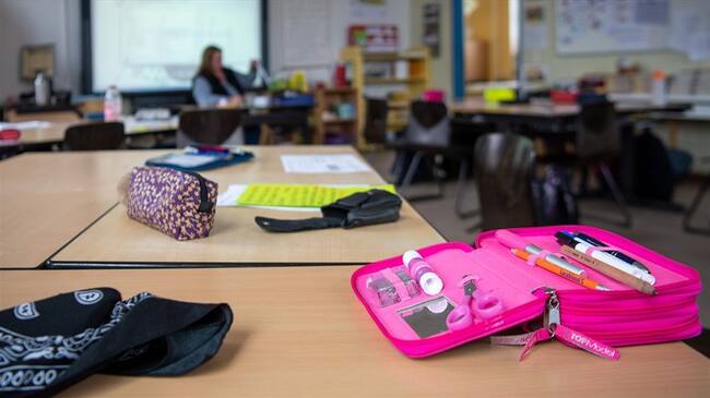 La Policía acudió al plantel y les hizo quitar la ropa a menores de edad sin contar con la aprobación de su acudiente. Foto: Getty Images