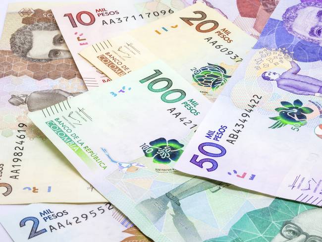 Imagen de referencia de billetes de Colombia. Foto: Getty Images.
