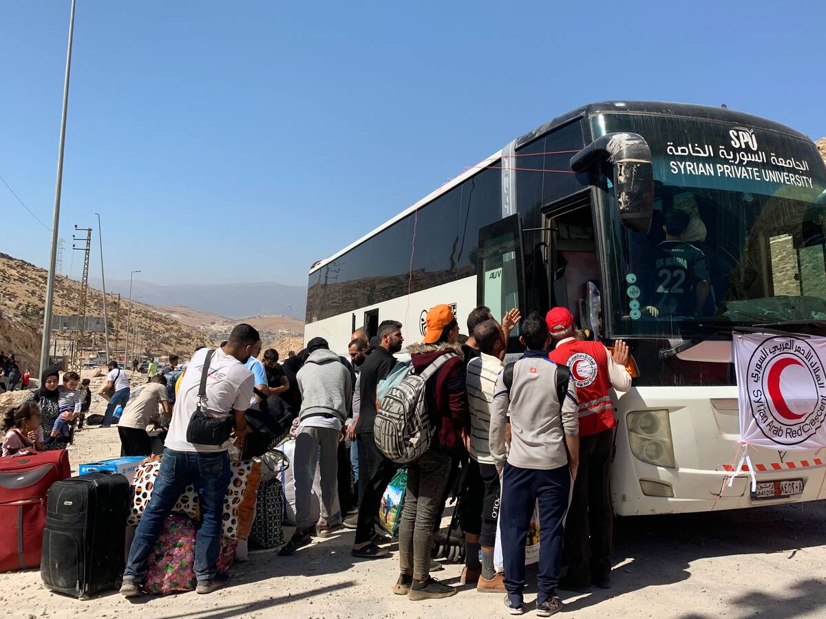 Más de 403.000 personas han cruzado la frontera desde el Líbano hacia Siria