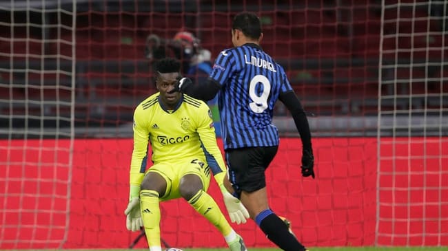 Gol de Luis Fernando Muriel ante el Ajax. Foto: Laurens Lindhout/Soccrates/Getty Images