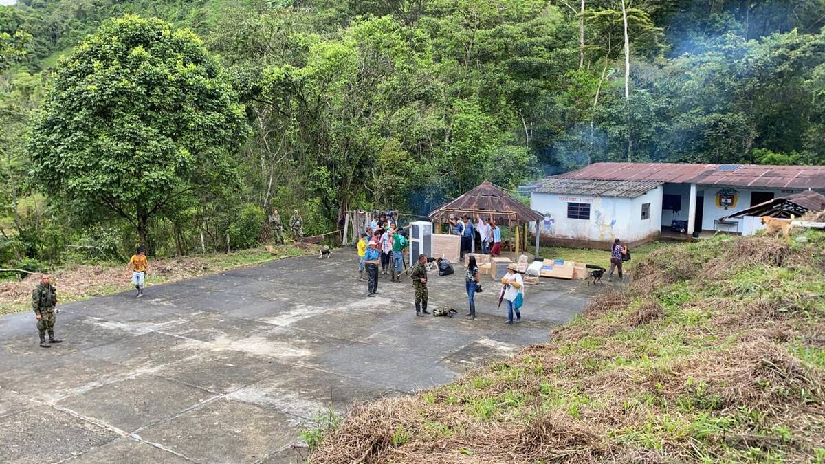 Se cumplió el sueño de muchos niños: docente que denunció las necesidades que tienen los estudiantes en Labranzagrande