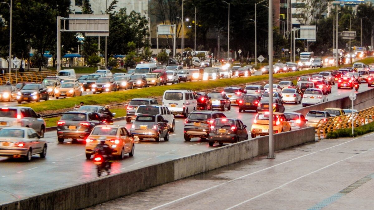 Carros en Bogotá, imagen de referencia. Foto: Getty Images
