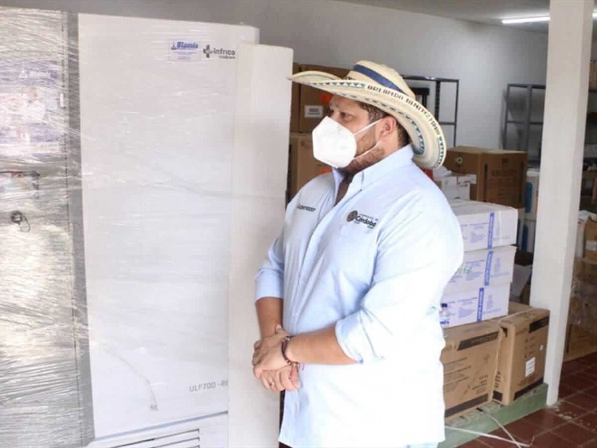 Llegó ultracongelador a Córdoba para conservar vacunas contra el COVID-19