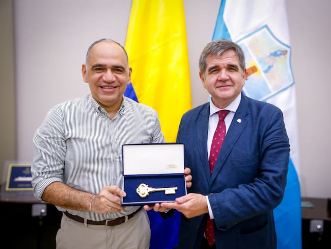 Entrega de llaves de la ciudad al Embajador de España en Colombia, Joaquín María de Arístegui Laborde/ Alcaldía de Santa Marta