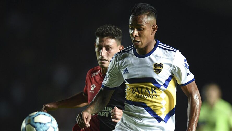 Ruggeri llamó cobarde a Sebastián Villa por presuntamente golepar a una mujer. Foto: Getty Images