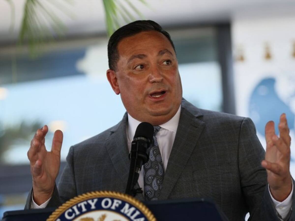 Miami decidió despedir al jefe de Policía Art Acevedo