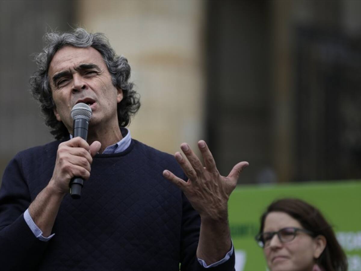 Fajardo pide el retiro de la reforma tributaria