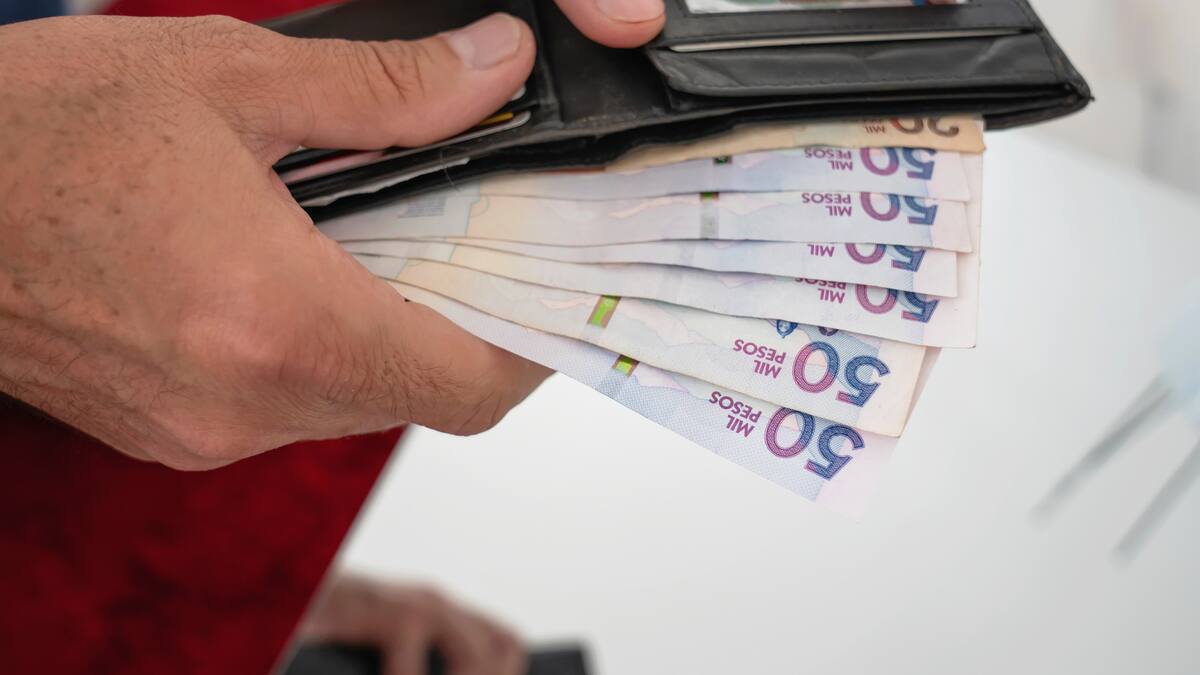 ¿Por qué los trabajadores informales son los más afectados con el aumento del salario mínimo 2026?