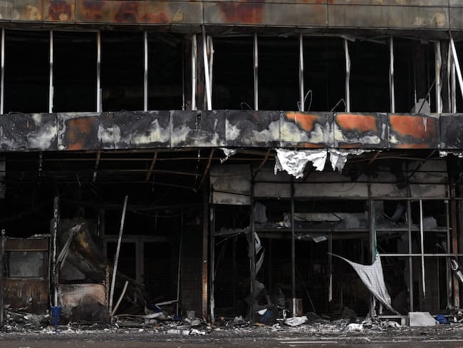 Edificio destruido en Bucha, Ucrania. Foto: SERGEI SUPINSKY/AFP via Getty Images