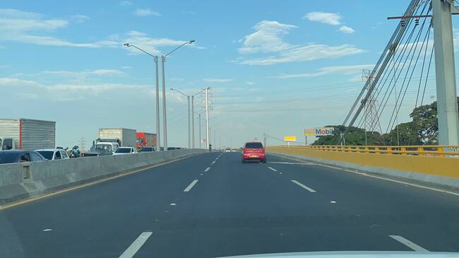 Se levantan bloqueos en Cali, pero persisten cierres en el resto del Valle del Cauca. Foto: W Radio