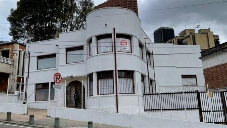 Construirán un edificio dentro de una casa del barrio La Merced . Foto: Karen Bohórquez