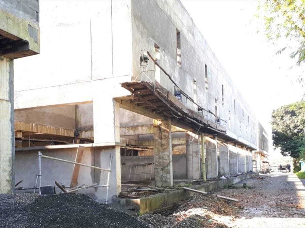 Denuncian abandono e incumplimiento en construcción de sede Sena Buenaventura