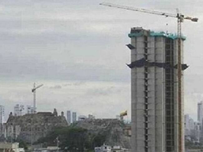 La formulación de cargos se da para investigar el presunto incumplimiento de los constructores en su deber de garantizar calidad y seguridad en esa torre habitacional.. Foto: Cortesía