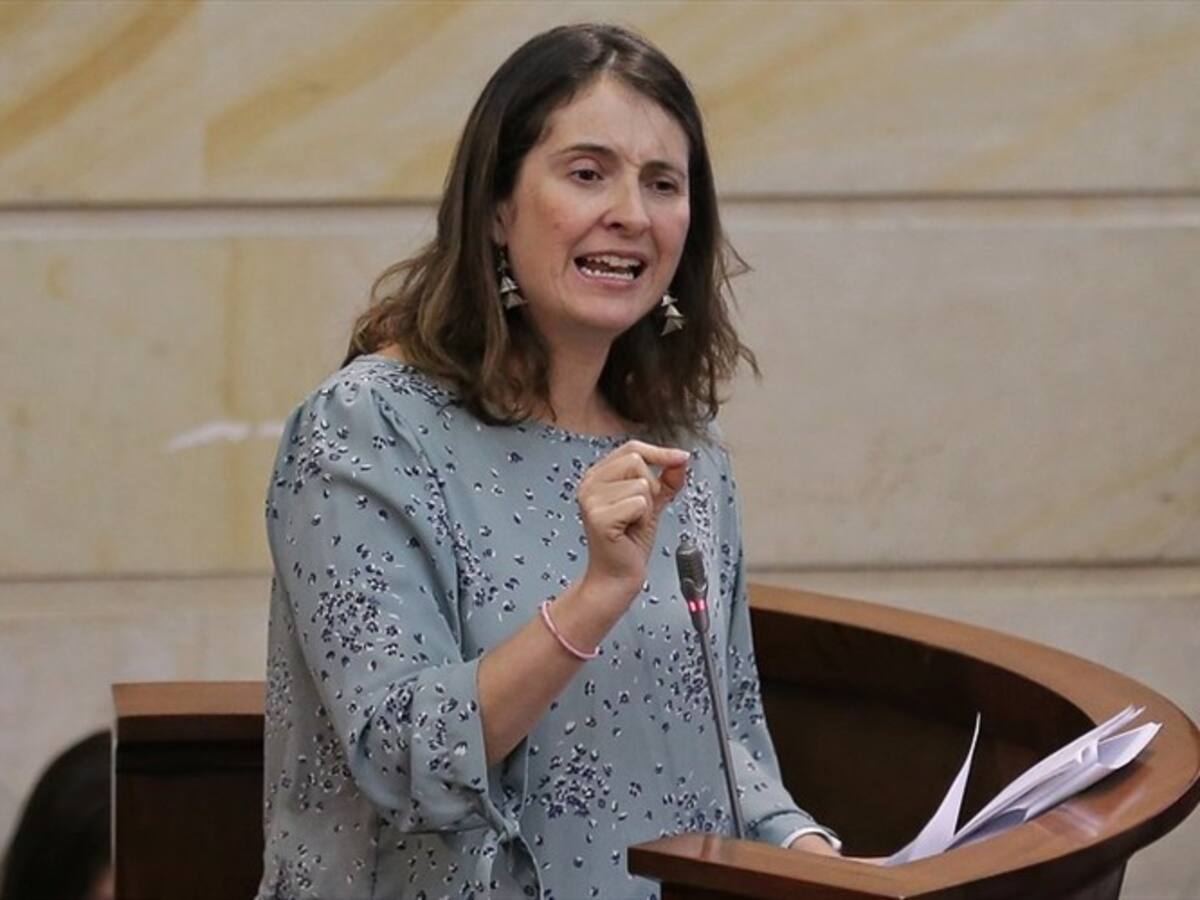 Santrich es un extraditable que debería estar en la cárcel: Paloma Valencia