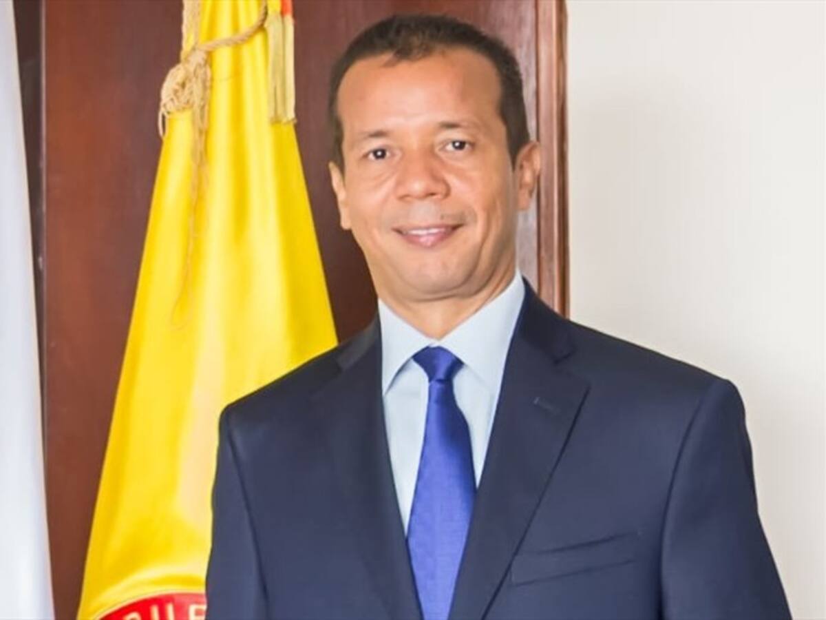 Tres partidos se disputan un asiento en el CNE