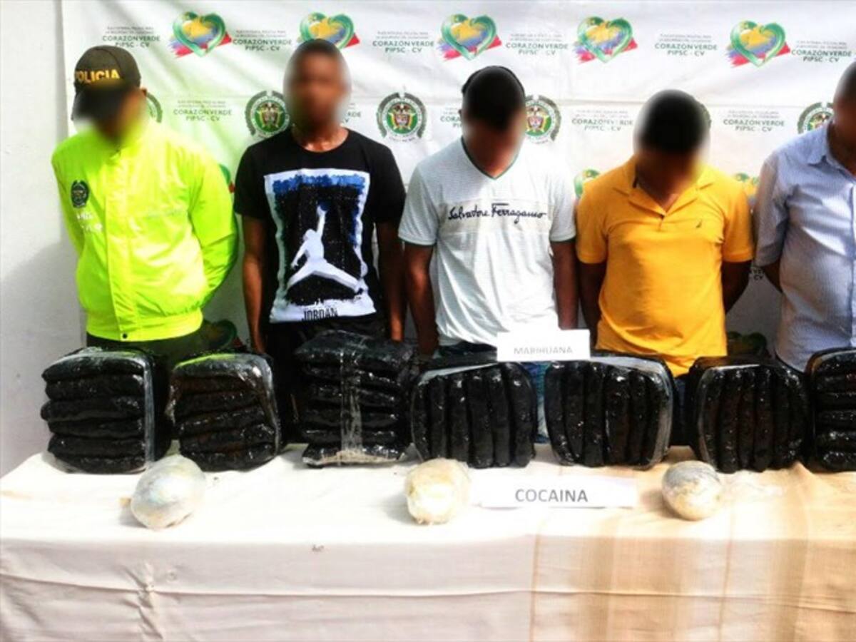 Incautan 25 kilos de marihuana y 4 kilos de cocaína en costales de plátanos en Cartagena