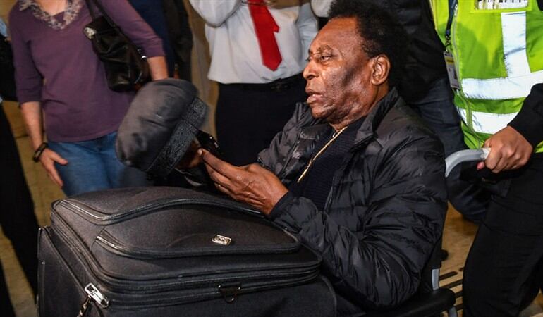 Pelé, estrella del fútbol mundial. Foto: Getty Images / Pelé es dado de alta