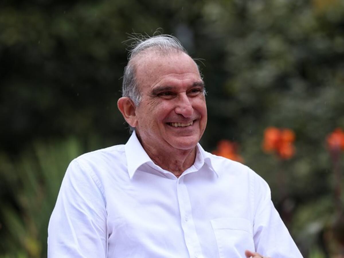 Gremio de las artes pide que Humberto de la Calle sea presidente del Congreso