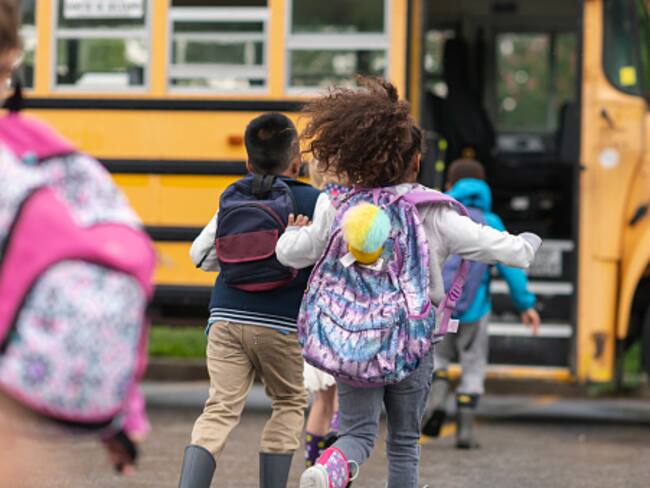 El MinTransporte pone la lupa sobre las rutas escolares del país. Foto: Getty