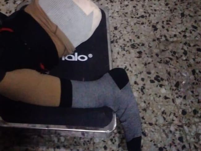 Autoridades detienen a hombre con más de 7 kilos de cocaína en la prótesis de su pierna