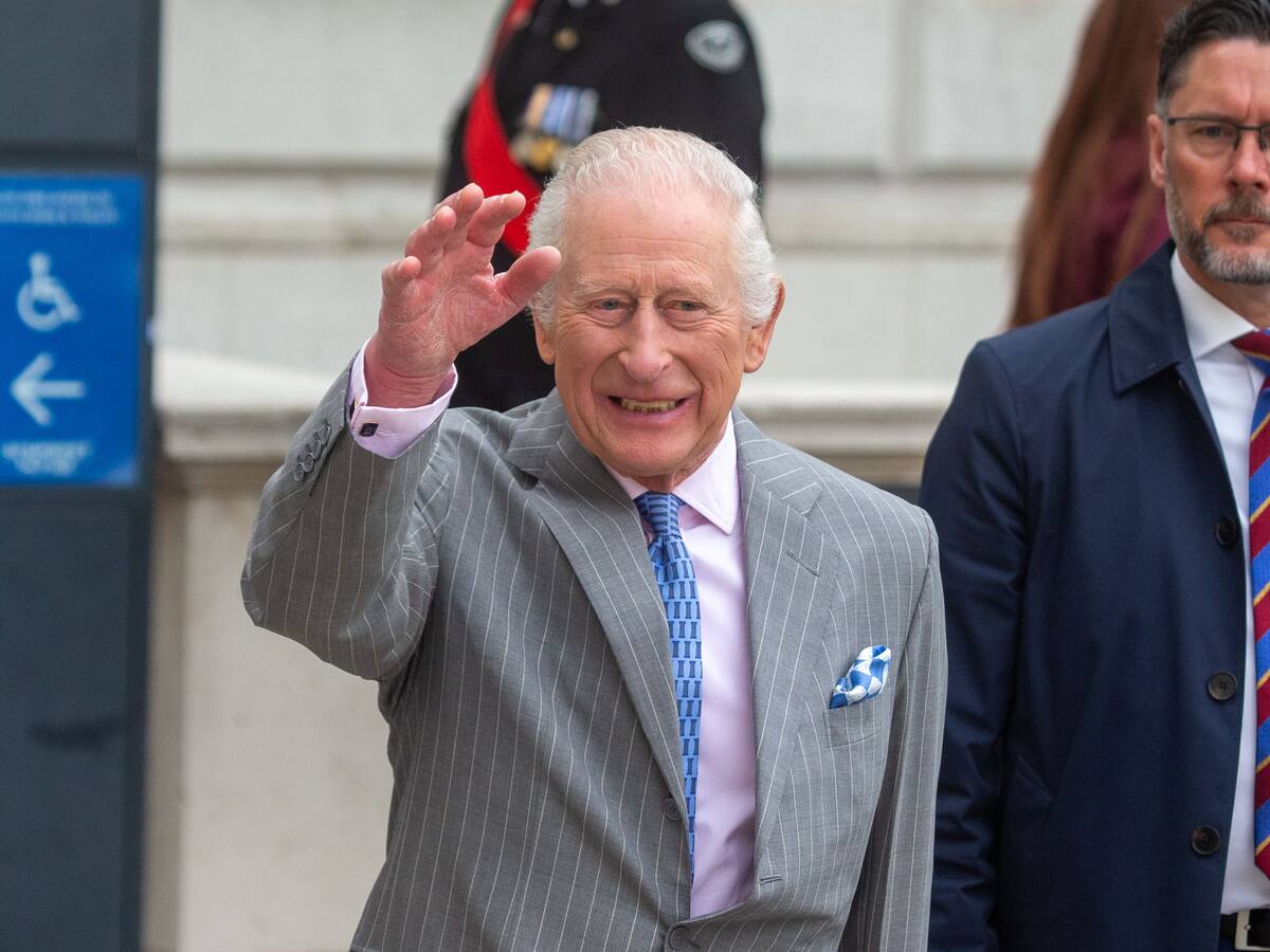 Carlos III retoma sus compromisos oficiales tras su breve hospitalización