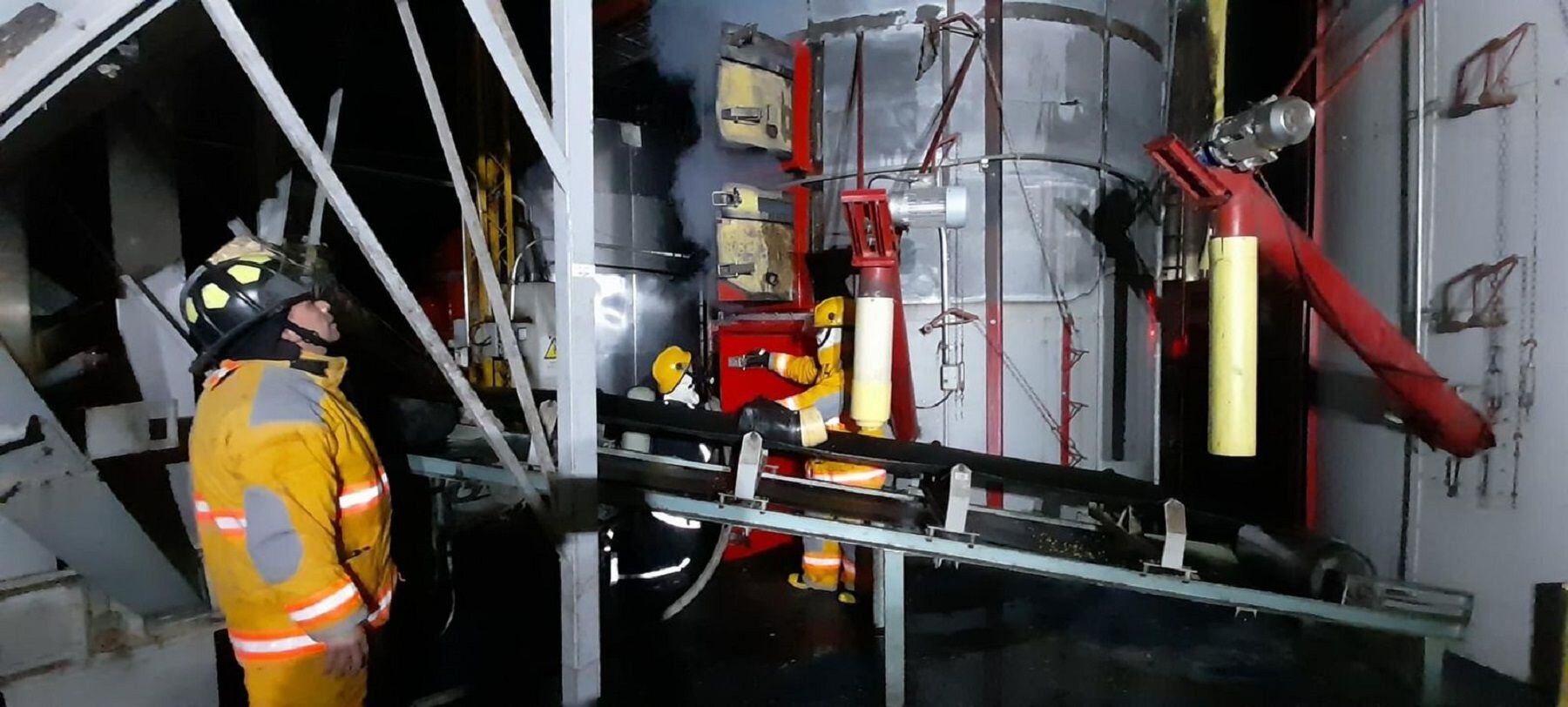 Incendio en Planta de Café de Anserma, Caldas. Crédito: Bomberos Anserma, Caldas.