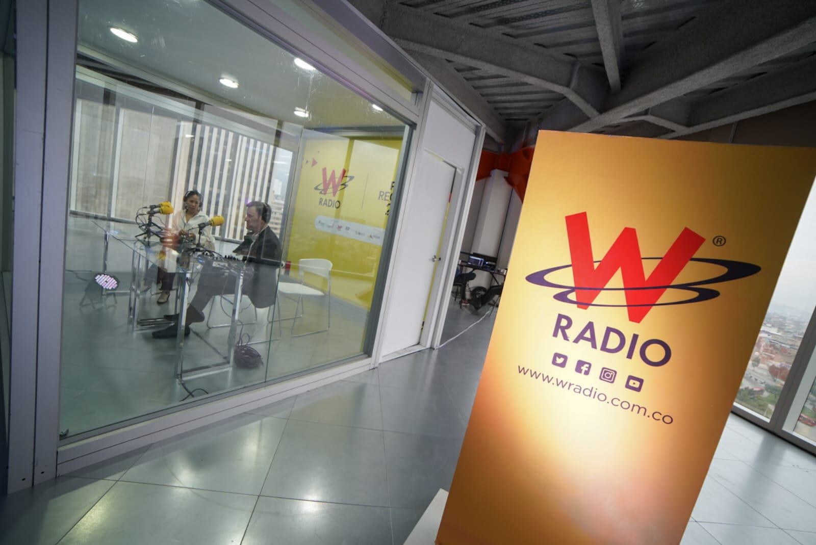 W Radio en el lanzamiento de Ruta Regiones