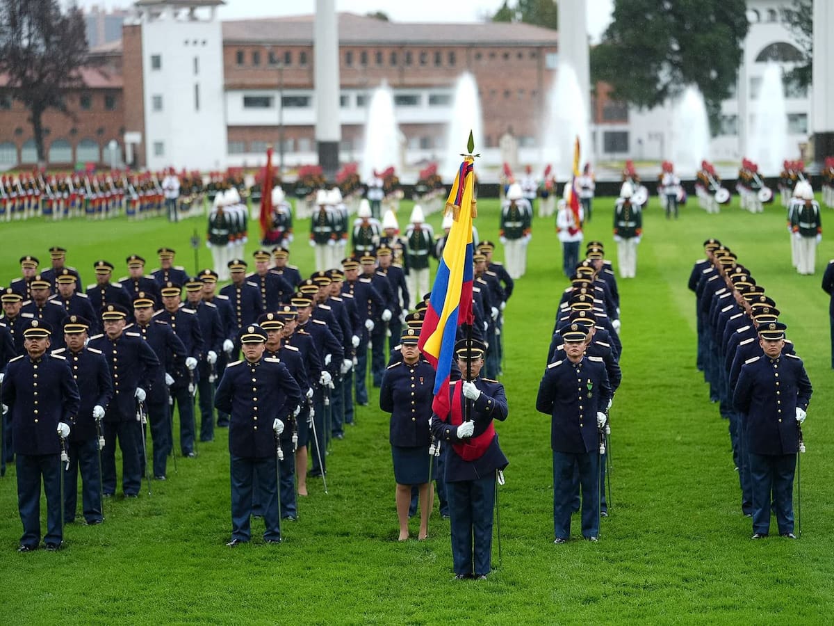 411 cadetes ascendieron al primer grado de la oficialidad en las Fuerzas Militares de Colombia