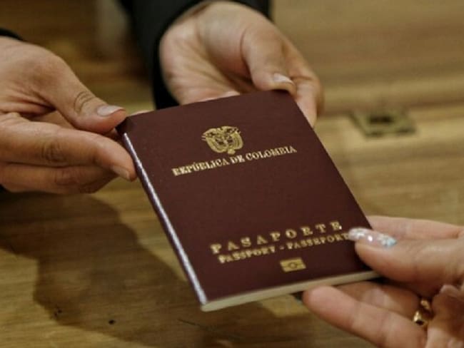 Cancillería hará comité especial para resolver crisis de expedición de pasaportes