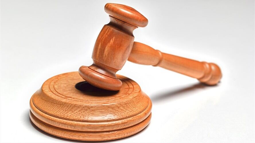 Agricultor estudió leyes por 16 años para demandar a compañía que contaminaba sus tierras. Foto: Getty Images