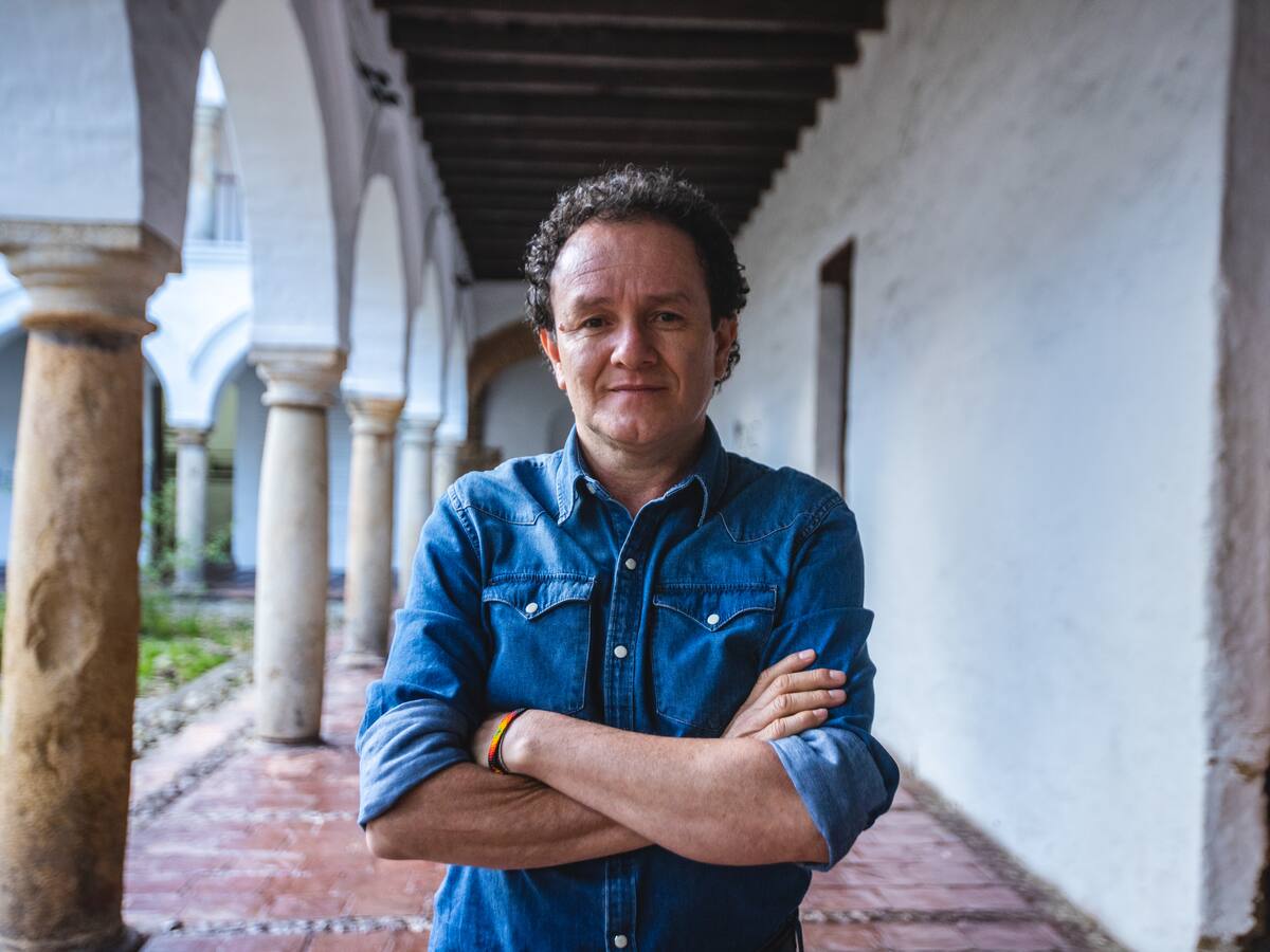 Jesús Abad Colorado recibió Premio John Cortina por su defensa de los derechos humanos