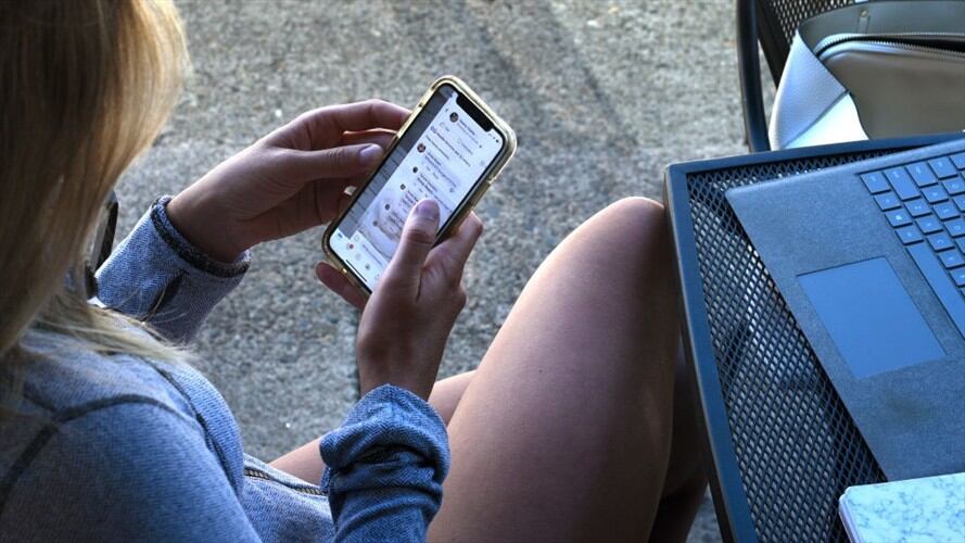 No deberías reiniciar el celular si funciona bien. En vez de esto, recomendó cerrar las apps de fondo que no utilizas. Foto: Getty Images