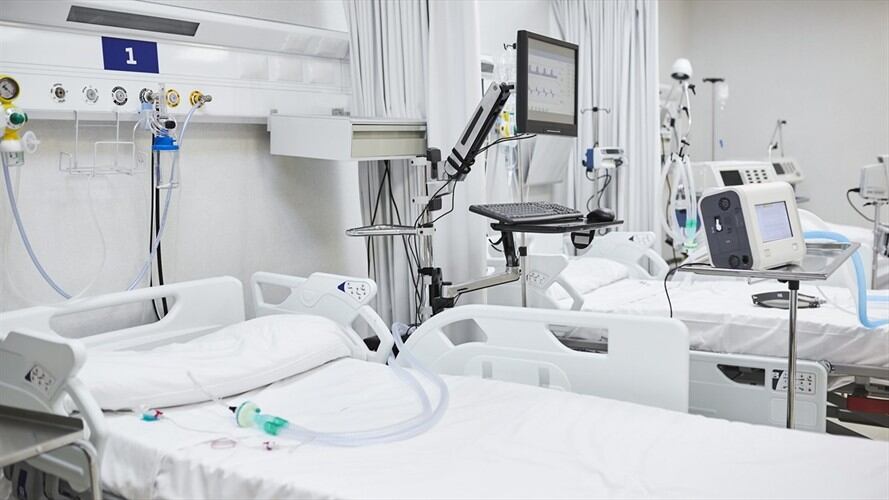 Camas Unidad de Cuidados Intensivos. Foto: Getty Images: Morsa Images
