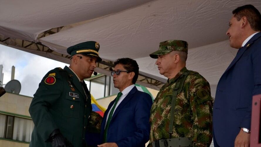 El nuevo oficial llega en remplazo del coronel Omar Zapata quien se desempeñó como comandante de la Primera Brigada durante 34 meses. . Foto: Primera Brigada.