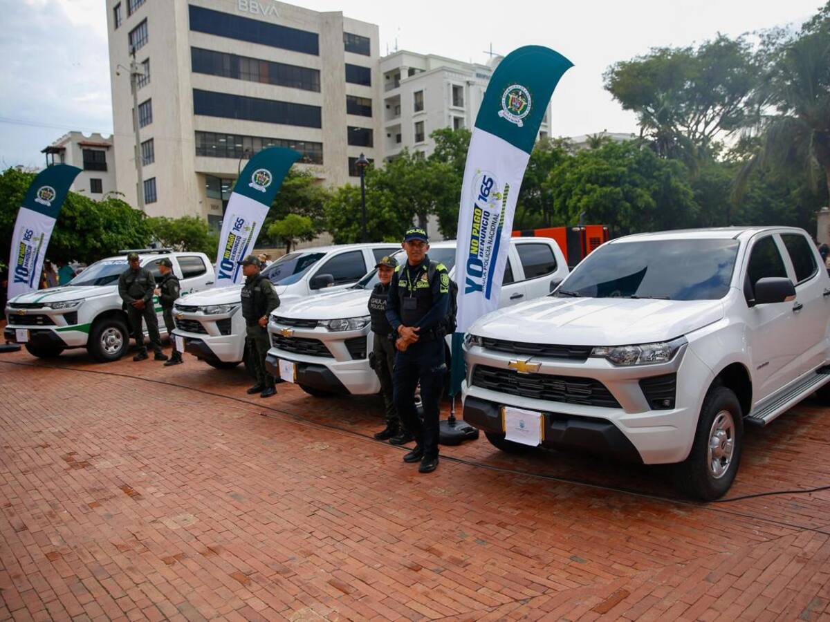 Se realizó la entrega de ocho vehículos para el fortalecimiento de la seguridad en Santa Marta