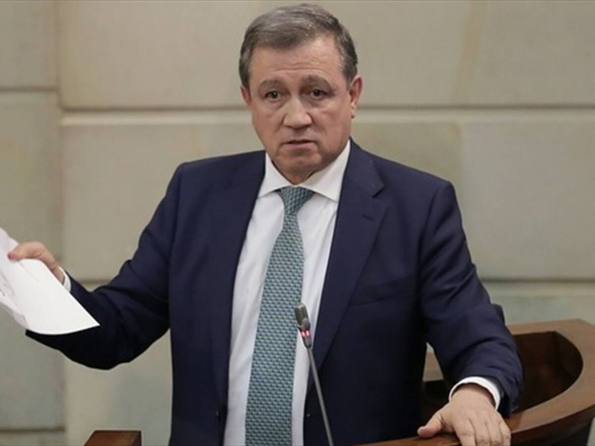 Las "jugaditas" de Macías